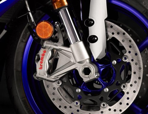 ヤマハが新型バイク「YZF-R9 ABS」を発売 - スーパースポーツなのに親しみやすい?
