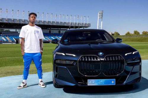 La superberlina de Vinicius, estrella del derbi entre el Real Madrid y el Atlético: es tan potente como un gran deportivo