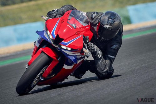 スポーツ走行だけじゃない! “戦闘力”と“扱いやすさ”を両立する 国内メーカーのミドルクラス「スーパースポーツ」3選