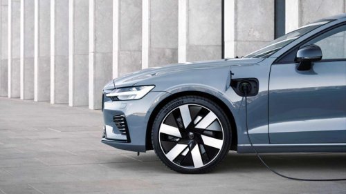 The Volvo S60 Recharge is a bona fide sleeper