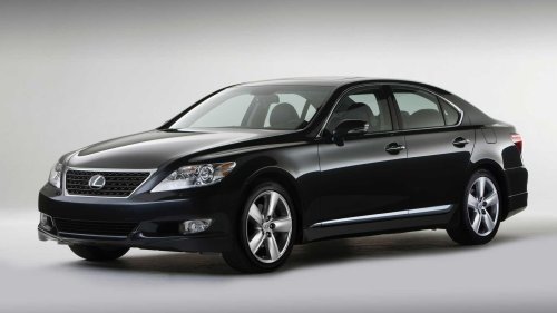 10 Japanese cars known for their bulletproof engines