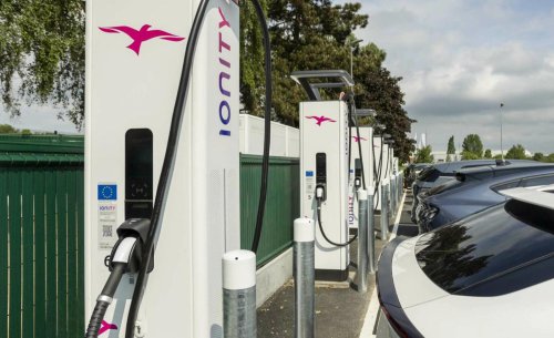 ¿Cuánto tiempo se necesita para cargar un coche eléctrico en 2026? La realidad tras los datos oficiales