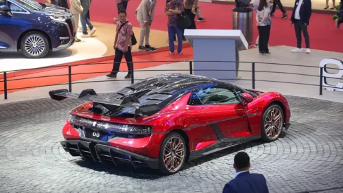 世界に30台のみ存在する、時速496kmに達するスポーツカー：写真