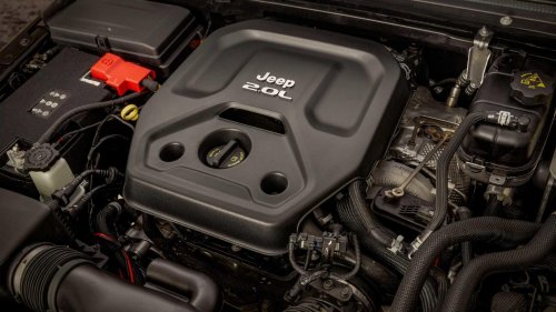 This American automaker built 2,689 engines with the same defects as the engines they recalled