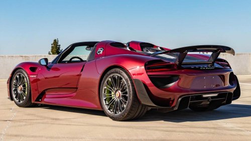 The luxury hybrid most people don't realize is a hybrid