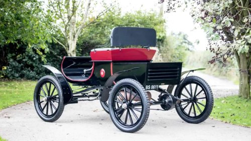 Oldsmobile, The Oldsmobile Curved Dash Was The First Car To Have A Speedometer