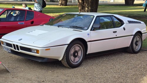 20 Legendary Cars That Started As Total Flops