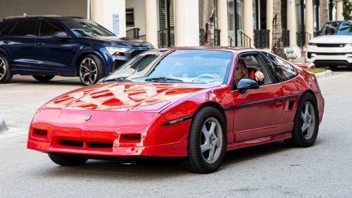 20 Legendary Cars That Started As Total Flops