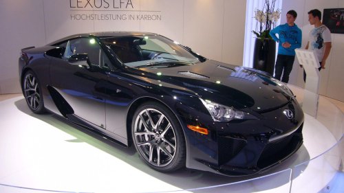 20 Legendary Cars That Started As Total Flops