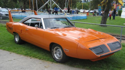 20 Legendary Cars That Started As Total Flops