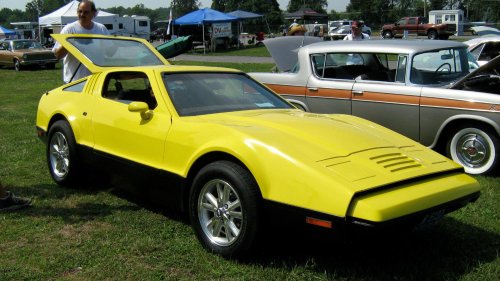 20 Legendary Cars That Started As Total Flops