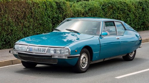 20 Legendary Cars That Started As Total Flops