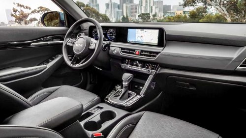 I spent time with the 2027 Kia Seltos hybrid, and it's no longer playing catch-up