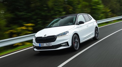 ¿Cuáles son los coches de gasolina que menos consumen en 2026?