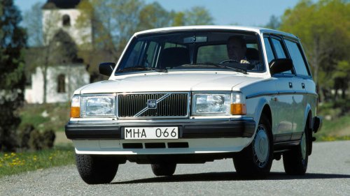 10 Fun Classic Cars That Are Surprisingly Cheap To Maintain
