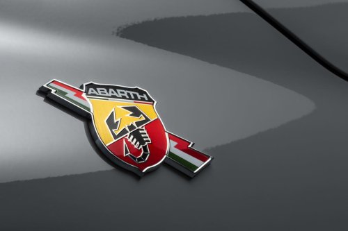 Las insignias de coches más raras y sus –no menos extraños– orígenes