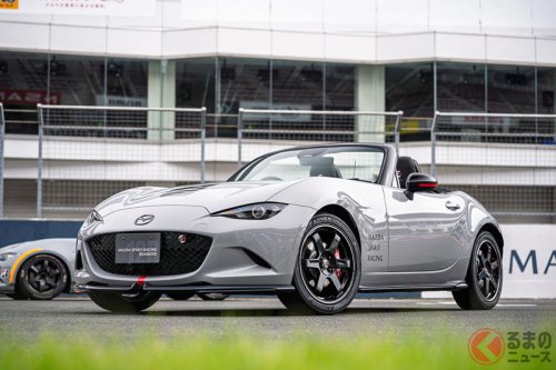761万円！ マツダ「“新”ロードスター」発表！ 超パワフルな2リッター「匠“手組み”エンジン」採用！ 最高峰の「MSRロードスター／12R」 こだわり強い開発陣の“想い”とは