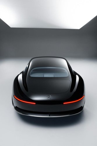 Mercedes Looks to the Past for Style and to the Future for Tech with the Vision Iconic Concept