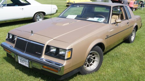 10 sleeper cars that shocked people at the drag strip
