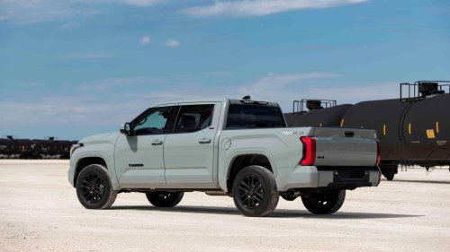 The Toyota Tundra with the best MPG for 2026 is...