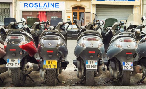 ¿Te has fijado? Estas tres letras no existen en ninguna matrícula y pocos conductores saben la razón