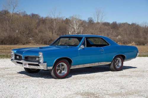 American Muscle Cars With Timeless Designs