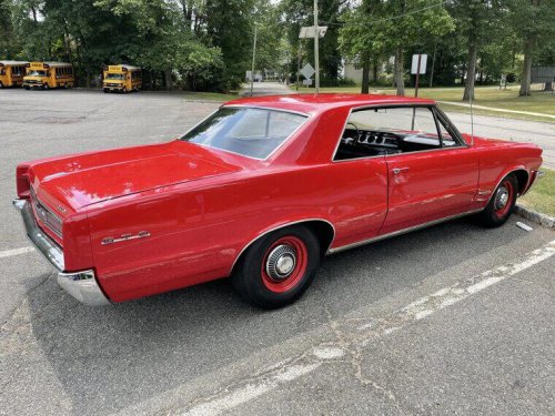 American Muscle Cars With Timeless Designs