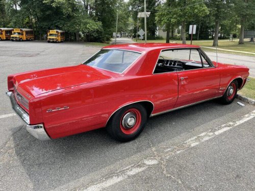 American Muscle Cars With Timeless Designs