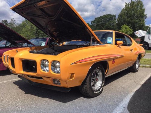 American Muscle Cars With Timeless Designs