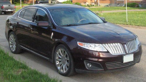 20 Cars No One Liked But Still Sold Well