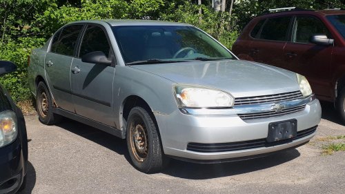 20 Cars No One Liked But Still Sold Well