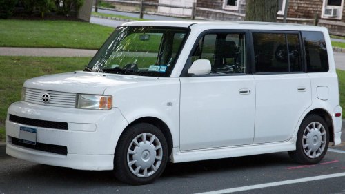 20 Cars No One Liked But Still Sold Well