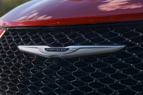 Los significados detrás de los emblemas de tus coches favoritos