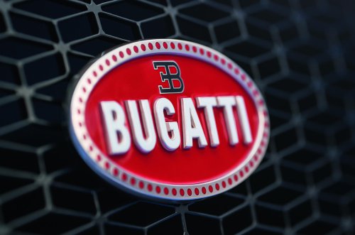 Los significados detrás de los emblemas de tus coches favoritos