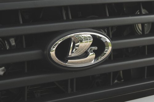 Los significados detrás de los emblemas de tus coches favoritos