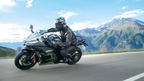 The touring machine that turns distance into a detail