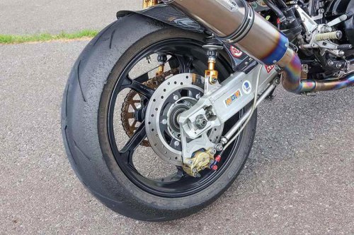 HAMACHAN CB750F（ホンダ CB750F）セパハンでサーキットにも軸を置くバリ伝オマージュFB【Heritage&amp;Legends】