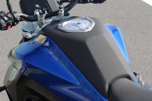 軽さは正義！ 誰もが気軽に乗れるオールラウンドバイク BMW R1300R(ASA仕様)は街中からワインディングまでどこでも楽しい