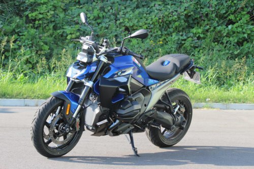 軽さは正義！ 誰もが気軽に乗れるオールラウンドバイク BMW R1300R(ASA仕様)は街中からワインディングまでどこでも楽しい