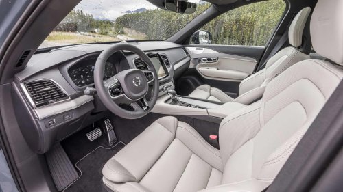 2022 Volvo XC90 T8 hybrid: Luxury SUV for the price of a new Honda CR-V