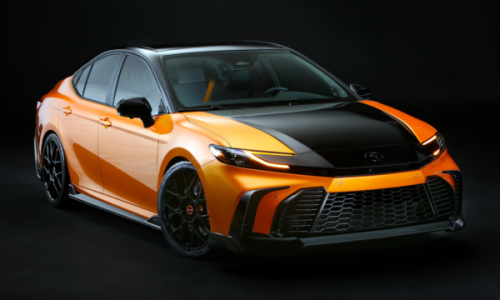 トヨタ新型「カムリGT-Sコンセプト」登場…合理を超えた感性の“スポーツセダン”