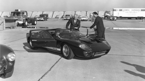 SuperCar, The rivalry that forced America to build its first true supercar