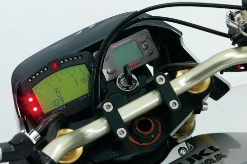 ヨシムラ「ライトニング」解説｜コンプリートマシン唯一の“タンデム”を意識した、幻のネイキッドスポーツ