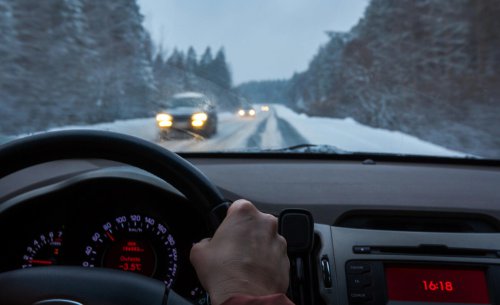 Cuidado con el freno de mano en invierno: si en algunas circunstancias se acciona, puede provocar una costosa avería