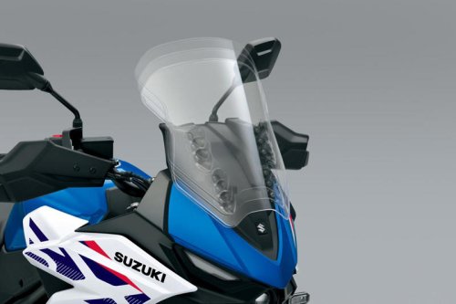 新型『SV-7GX』は足つき良好なだけじゃない！ 空力も前後サスペンションもタンク容量も装備もロングツーリングに本気だ！【スズキのバイク！ の新車ニュース／EICMA2025】