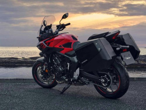 【世界初公開！】ホンダ「CB1000GT」ホーネットの血統を継ぐハイパフォーマンスツアラー登場！【2026速報】