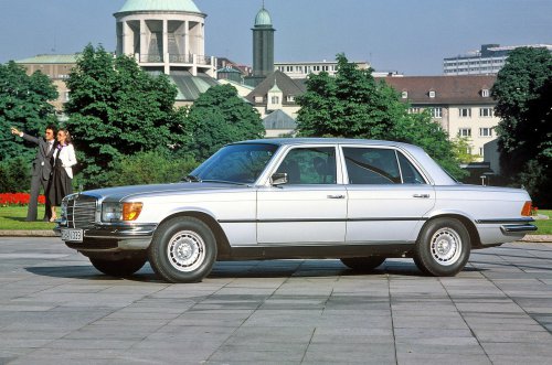 Los coches con los motores más grandes jamás fabricados