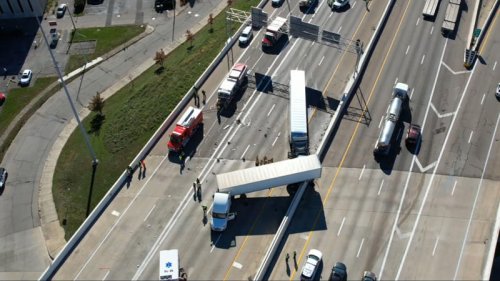 1 killed in multi-vehicle crash involving Amazon semi on I-75 NB