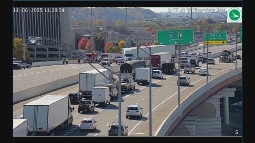 1 killed in multi-vehicle crash involving Amazon semi on I-75 NB