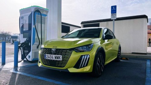 Con los carburantes disparados, conducir un coche eléctrico puede ser 4 veces más barato